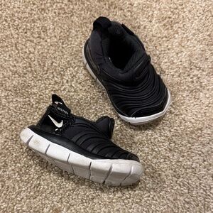 Nike Free Toddler Black and White Slip-On Sneakers